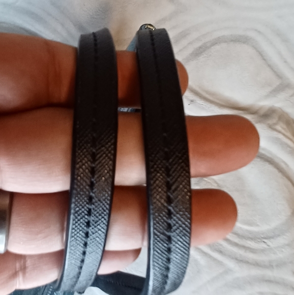 Kate Spade Patent Leather Sparkle Shoulder Bag In EUC 12x10x4 - Picture 3 of 7